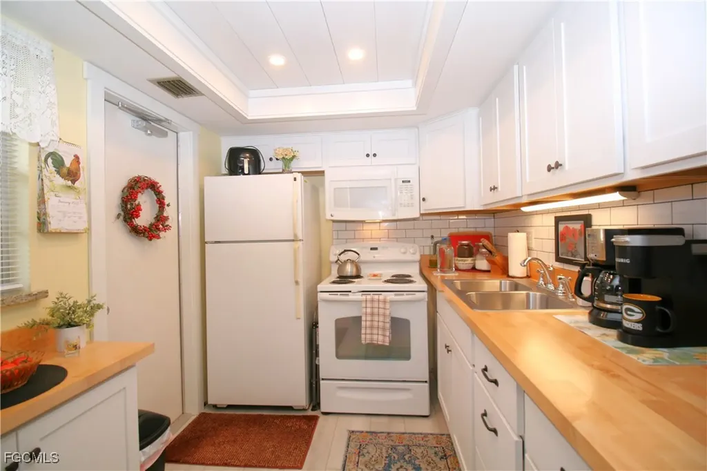 1008 Tropic Terrace North Fort Myers FL 33903