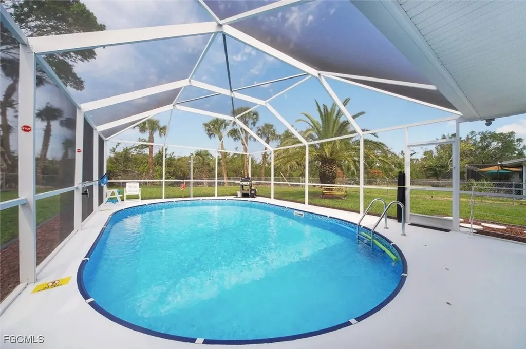 5818 SW 1st Court Cape Coral FL 33914