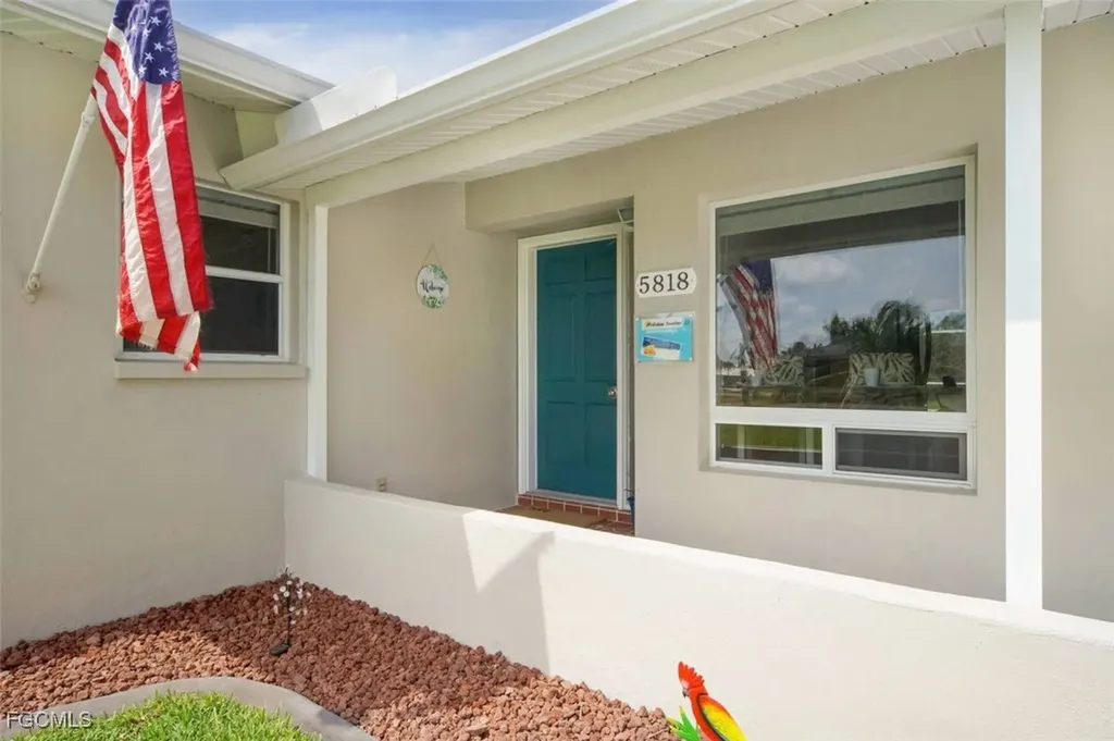 5818 SW 1st Court Cape Coral FL 33914