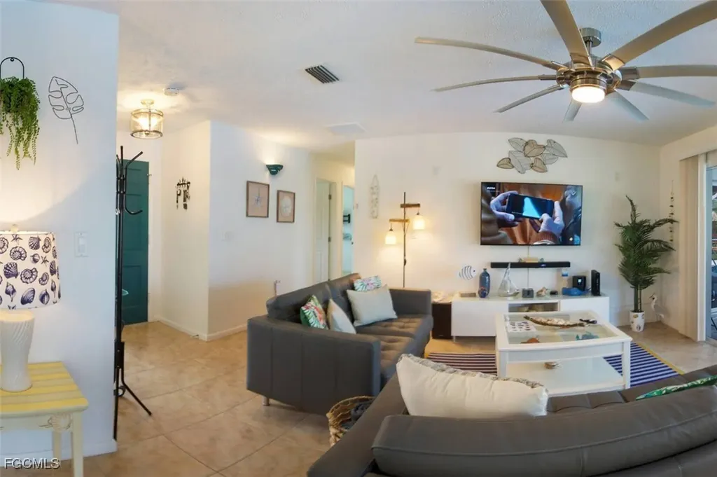 5818 SW 1st Court Cape Coral FL 33914