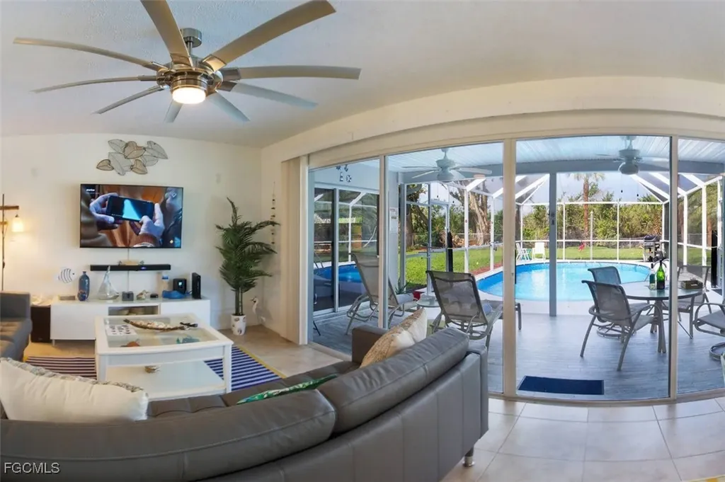 5818 SW 1st Court Cape Coral FL 33914