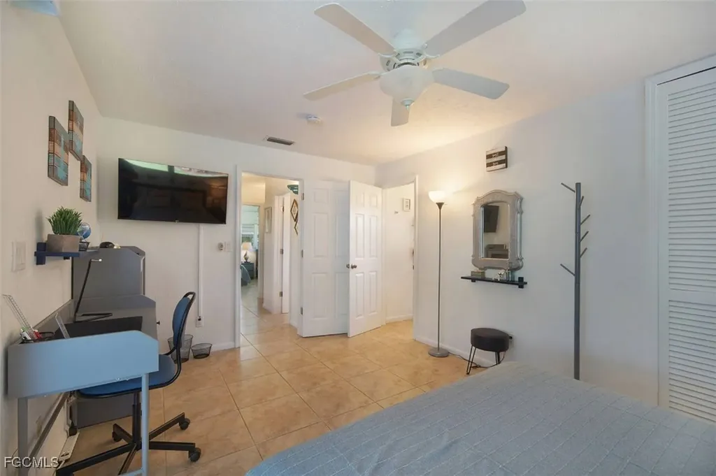 5818 SW 1st Court Cape Coral FL 33914