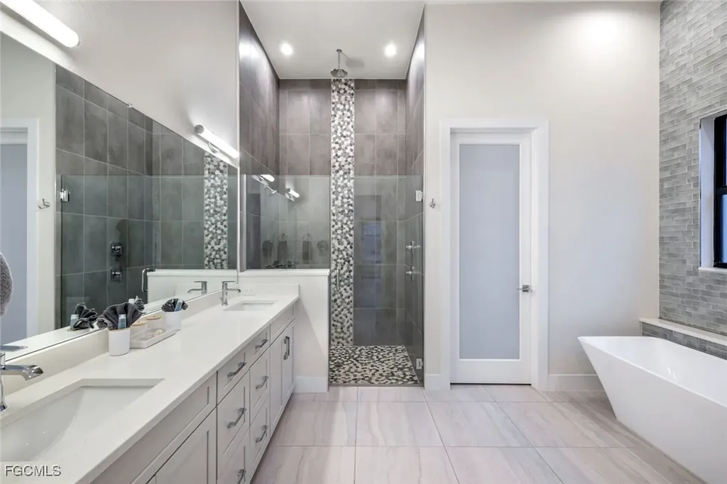 5130 Atlantic Court Cape Coral FL 33904