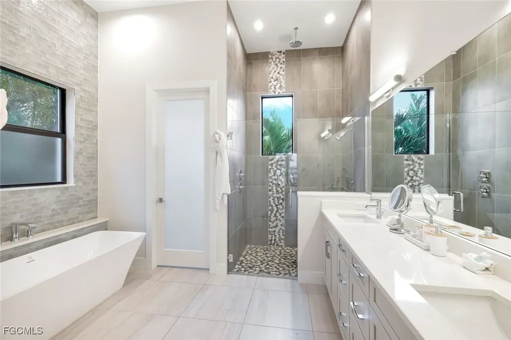 5130 Atlantic Court Cape Coral FL 33904