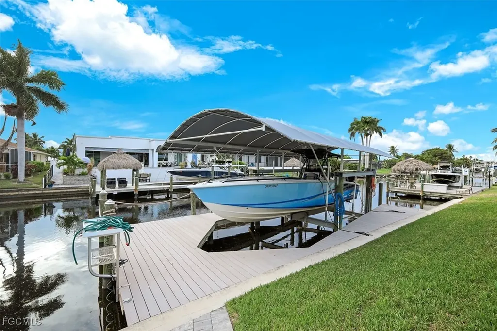 5130 Atlantic Court Cape Coral FL 33904