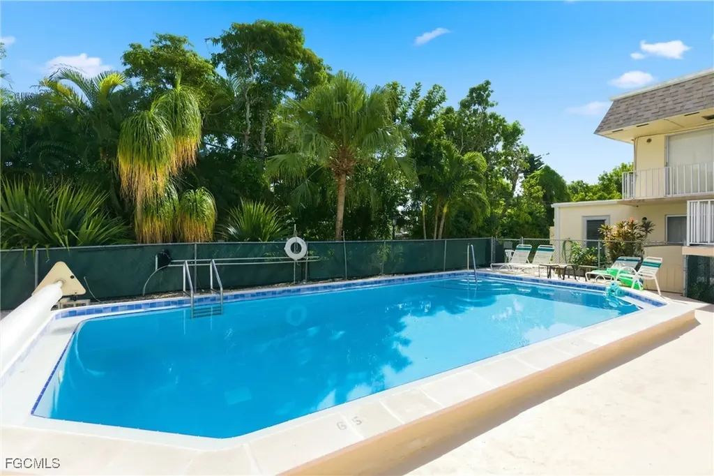 Cape Coral FL, 4931 Vincennes Court, Unit 4