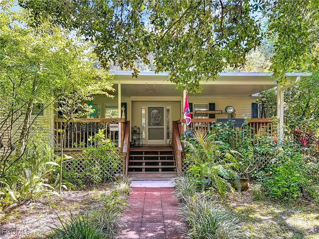 1432 Silver Lake Road Labelle FL 33935