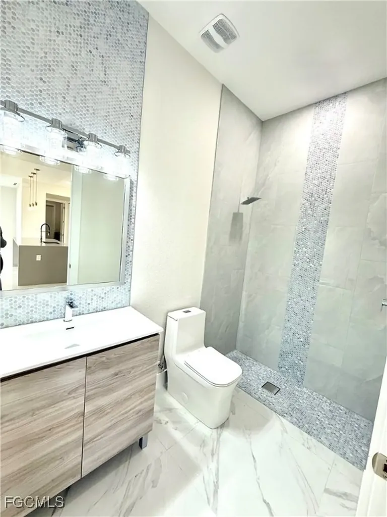 1926 NW 21st Street Cape Coral FL 33993