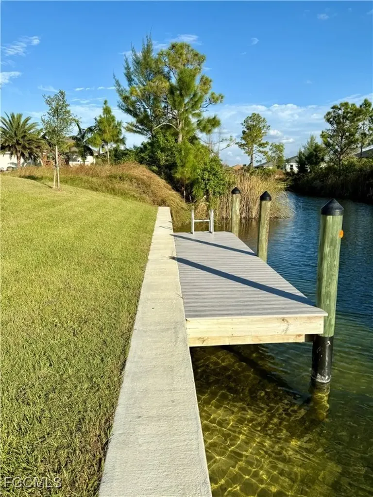 1926 NW 21st Street Cape Coral FL 33993