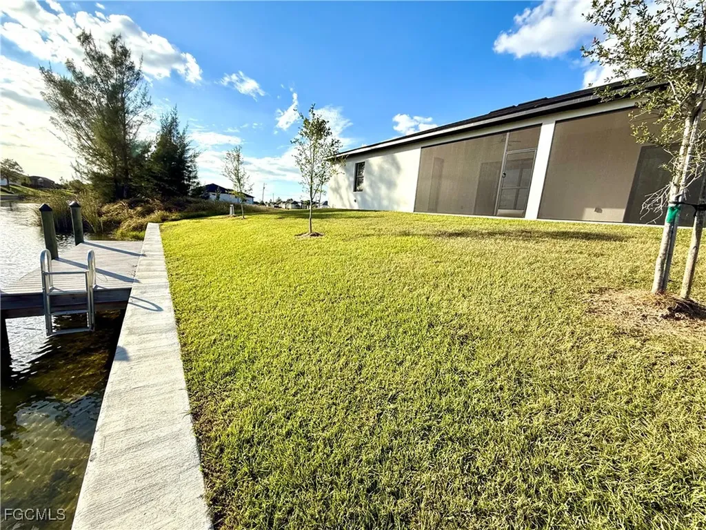 1926 NW 21st Street Cape Coral FL 33993