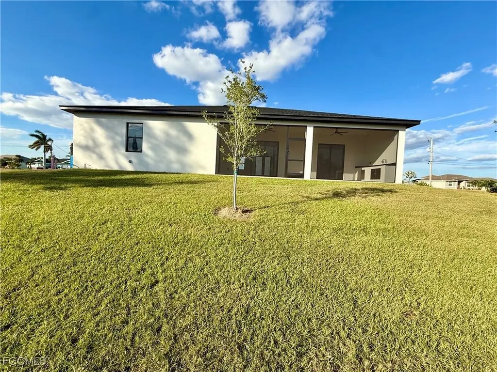 1926 NW 21st Street Cape Coral FL 33993