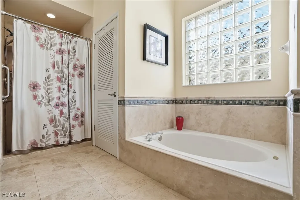 1624 Emerald Cove Drive Cape Coral FL 33991