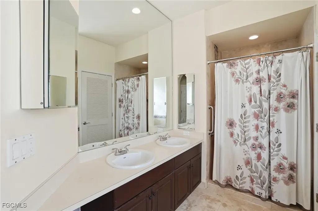 1624 Emerald Cove Drive Cape Coral FL 33991