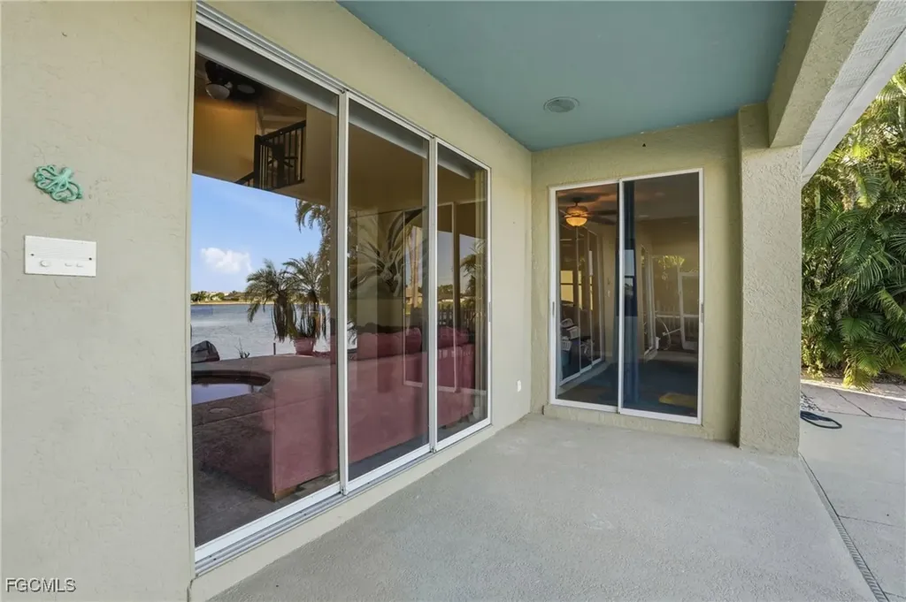 1624 Emerald Cove Drive Cape Coral FL 33991