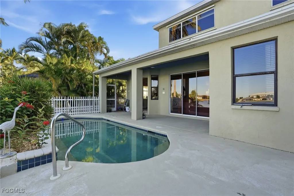 1624 Emerald Cove Drive Cape Coral FL 33991
