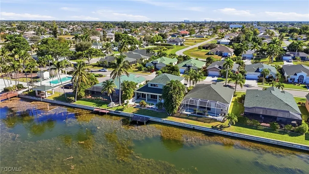 1624 Emerald Cove Drive Cape Coral FL 33991