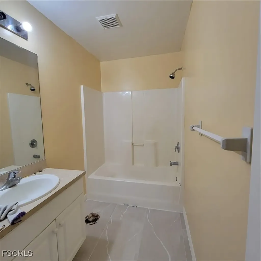5235 30th Street SW Lehigh Acres FL 33973