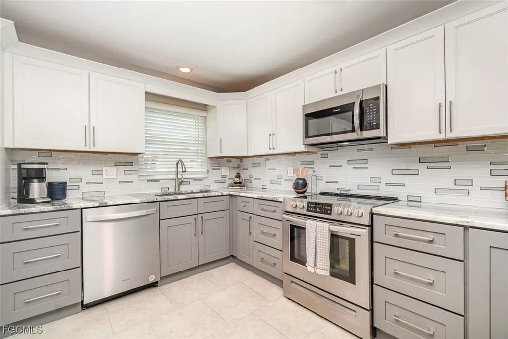 15350 Moonraker Court North Fort Myers FL 33917