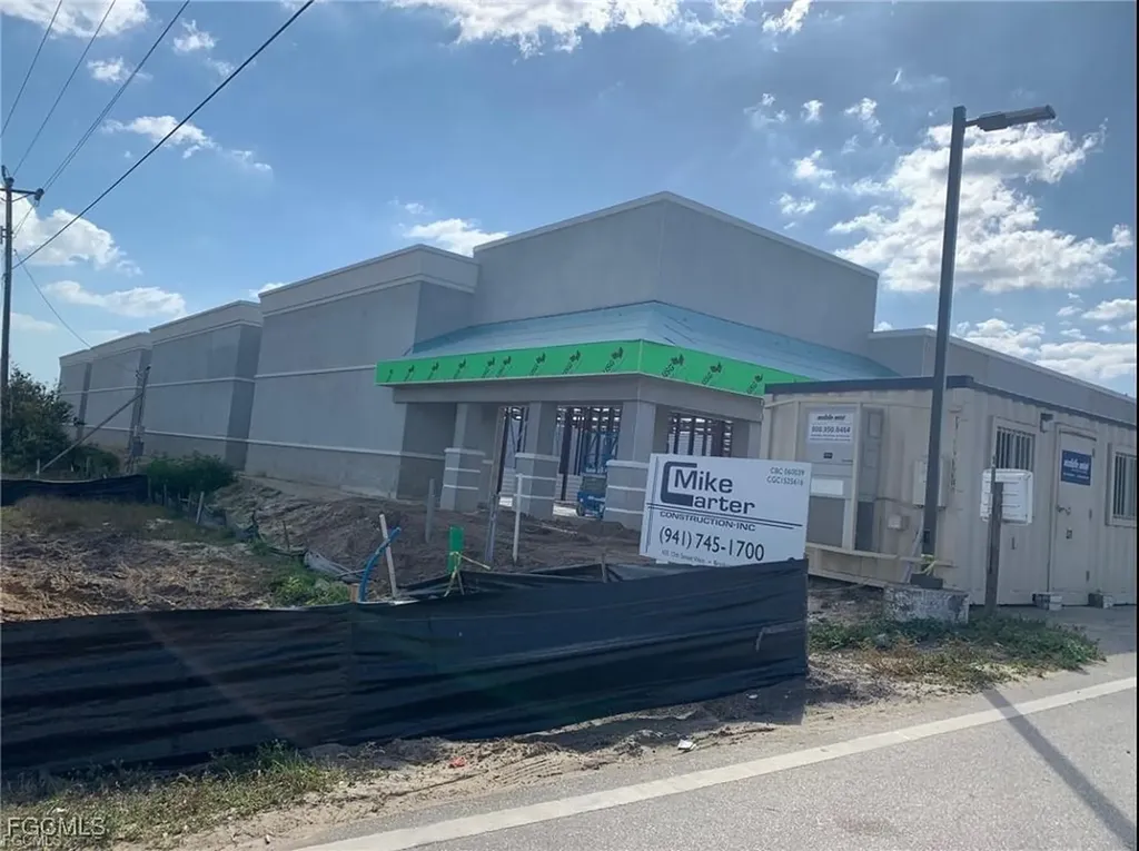 3213 NW 7th Street Cape Coral FL 33993