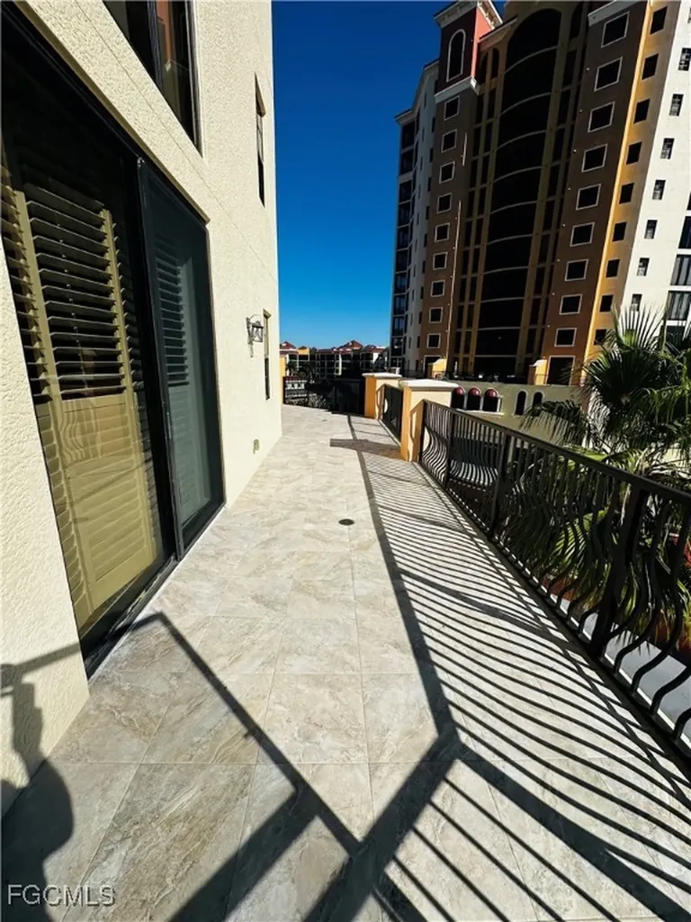 5781 Cape Harbour Drive Cape Coral FL 33914