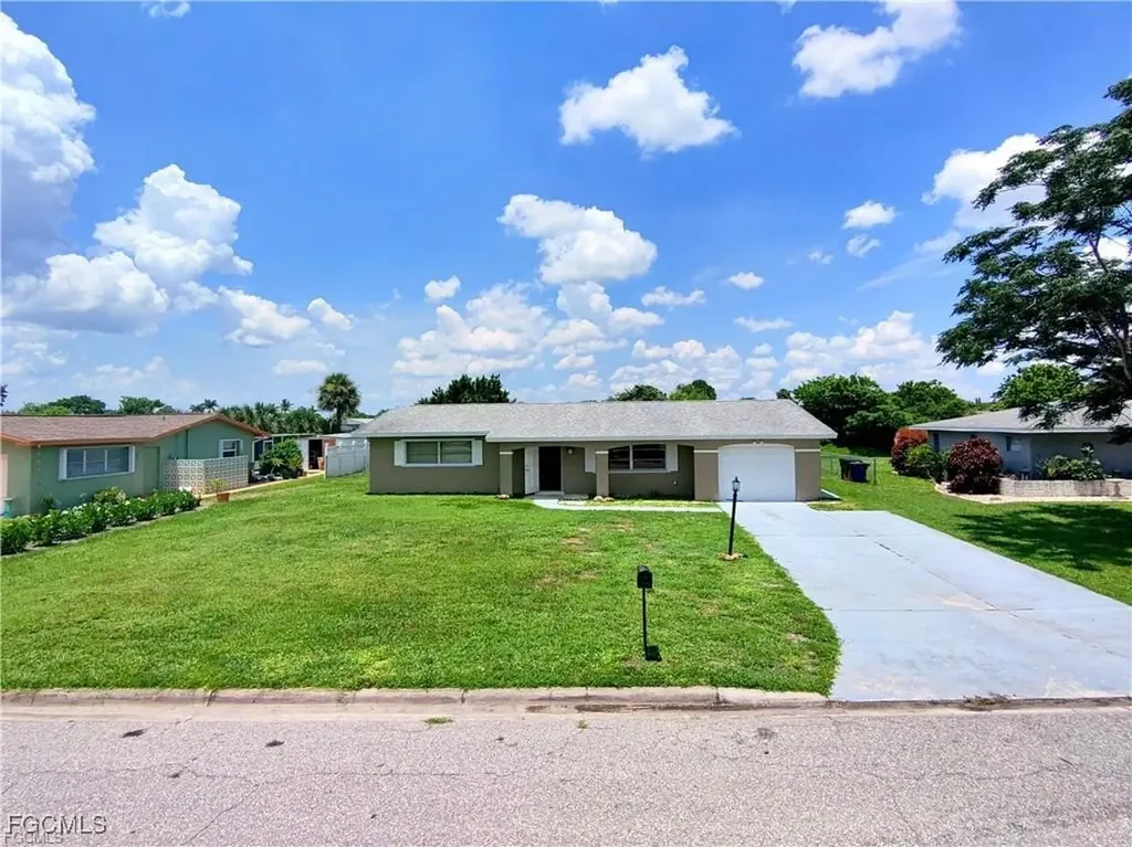 211 S Lake Drive Lehigh Acres FL 33936