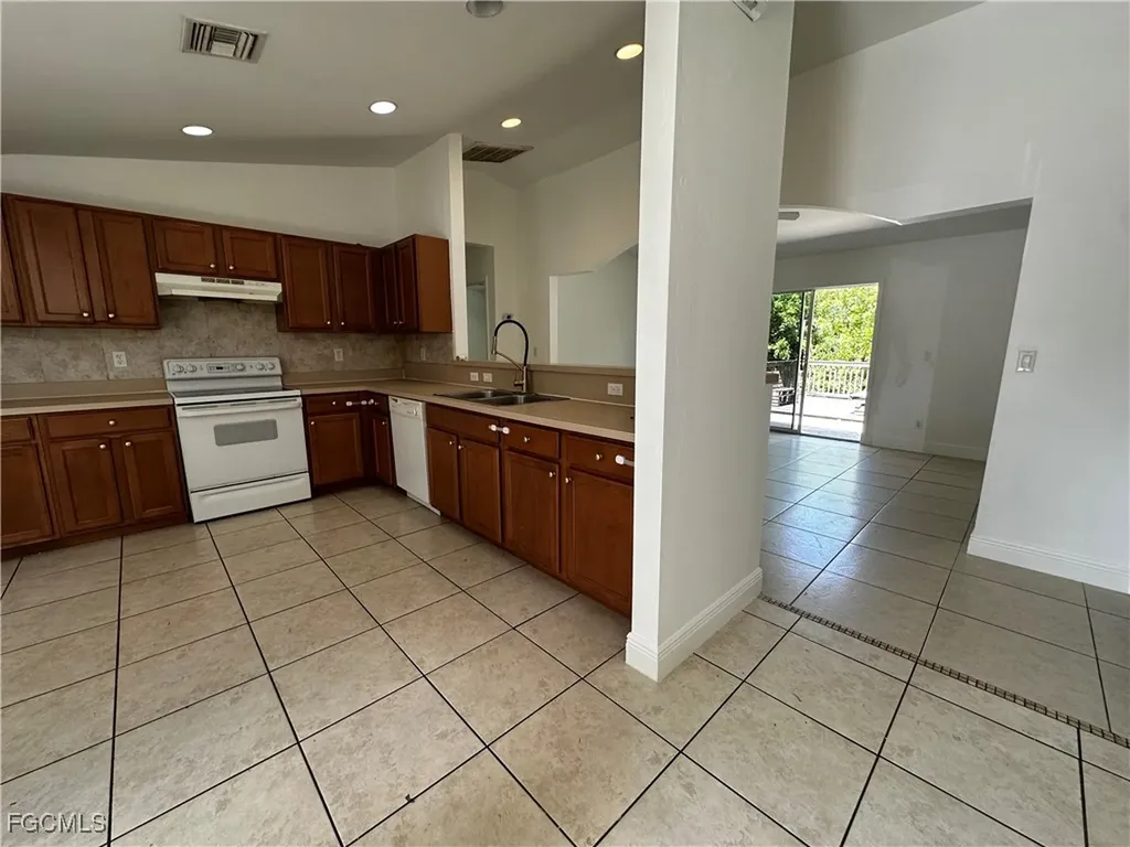 301 E 12th Street Lehigh Acres FL 33972