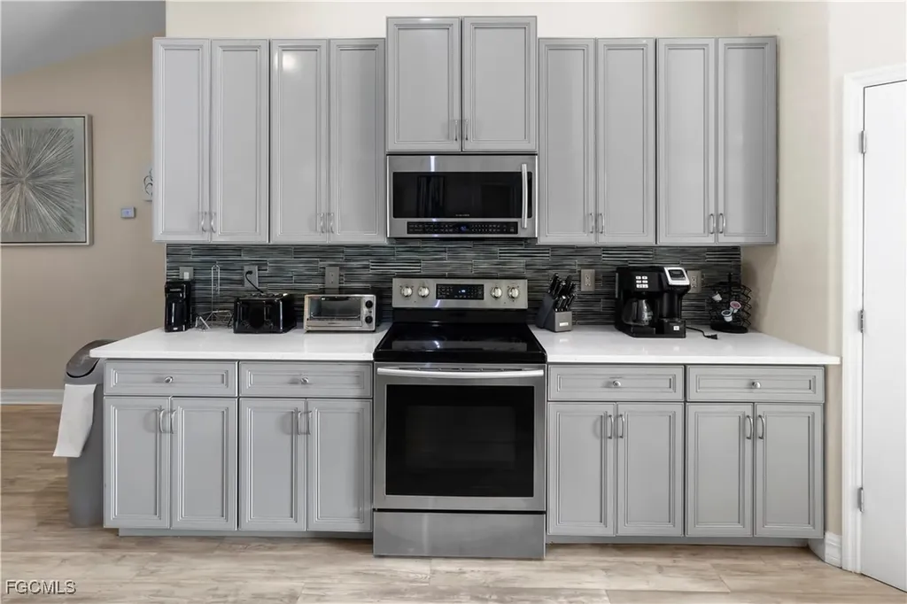 1905 SW 51st Terrace Cape Coral FL 33914