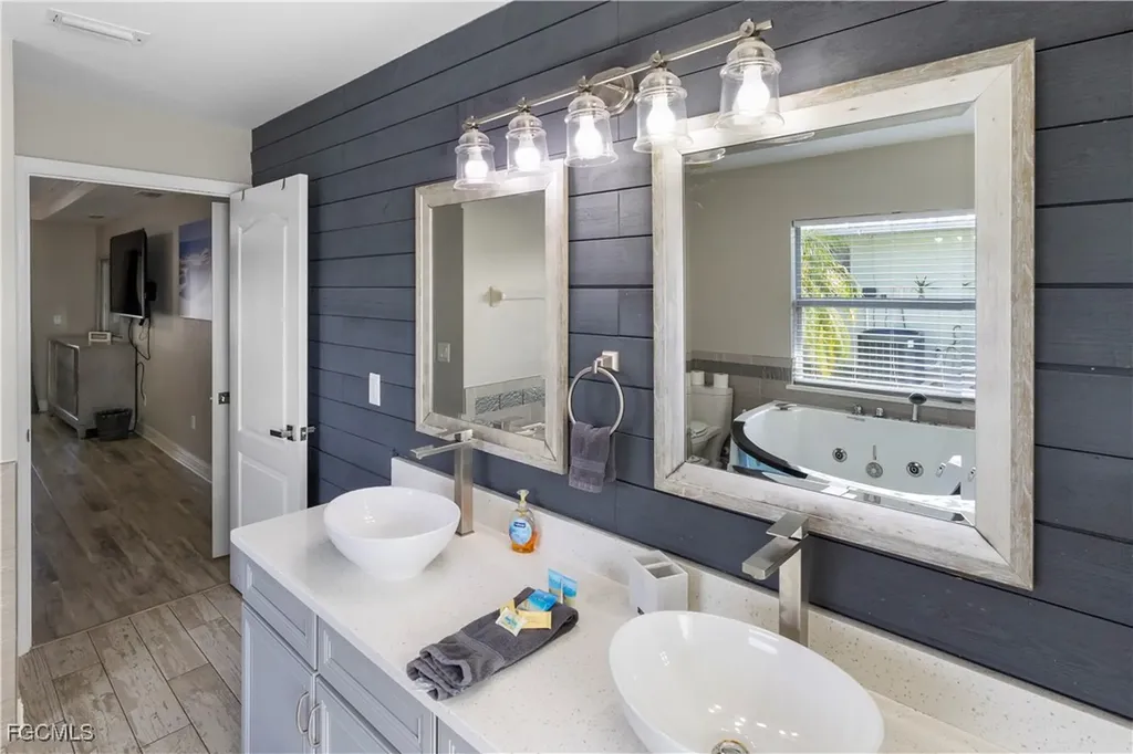 1905 SW 51st Terrace Cape Coral FL 33914