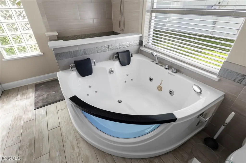 1905 SW 51st Terrace Cape Coral FL 33914