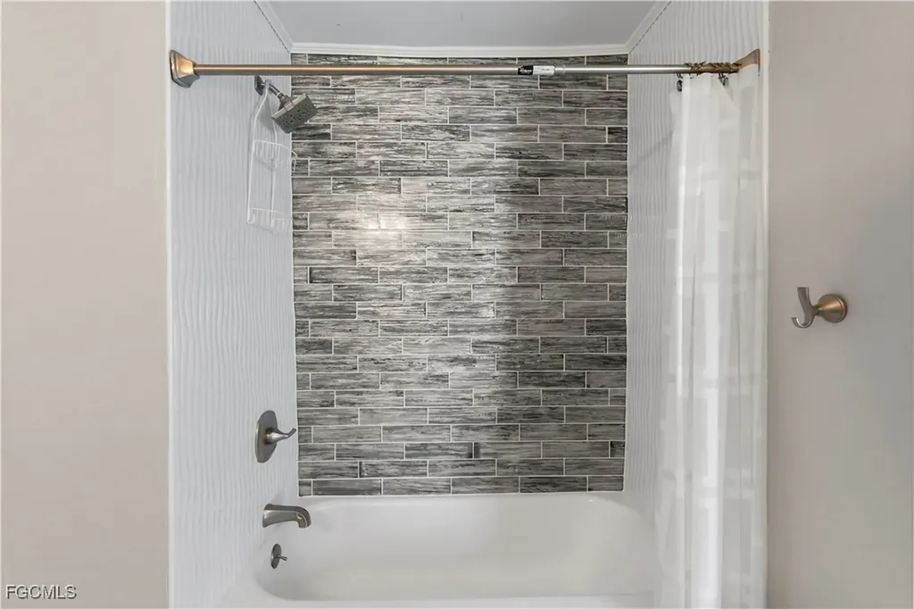 1905 SW 51st Terrace Cape Coral FL 33914