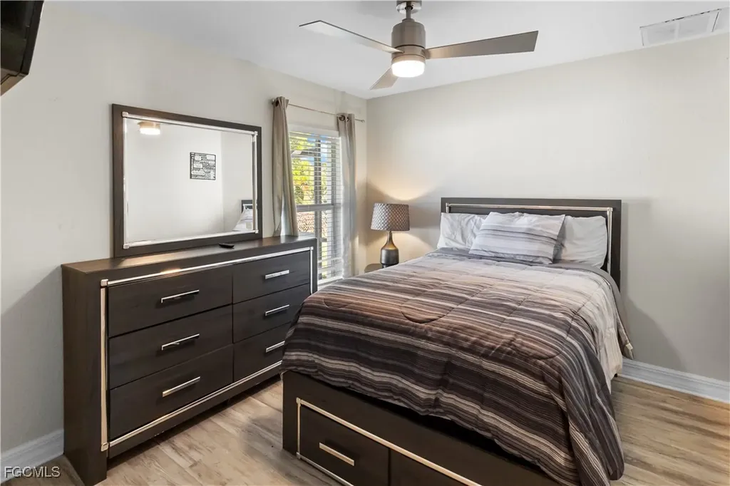 1905 SW 51st Terrace Cape Coral FL 33914