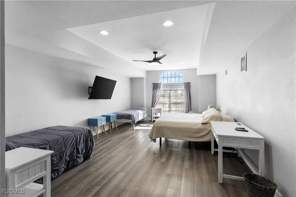 1905 SW 51st Terrace Cape Coral FL 33914