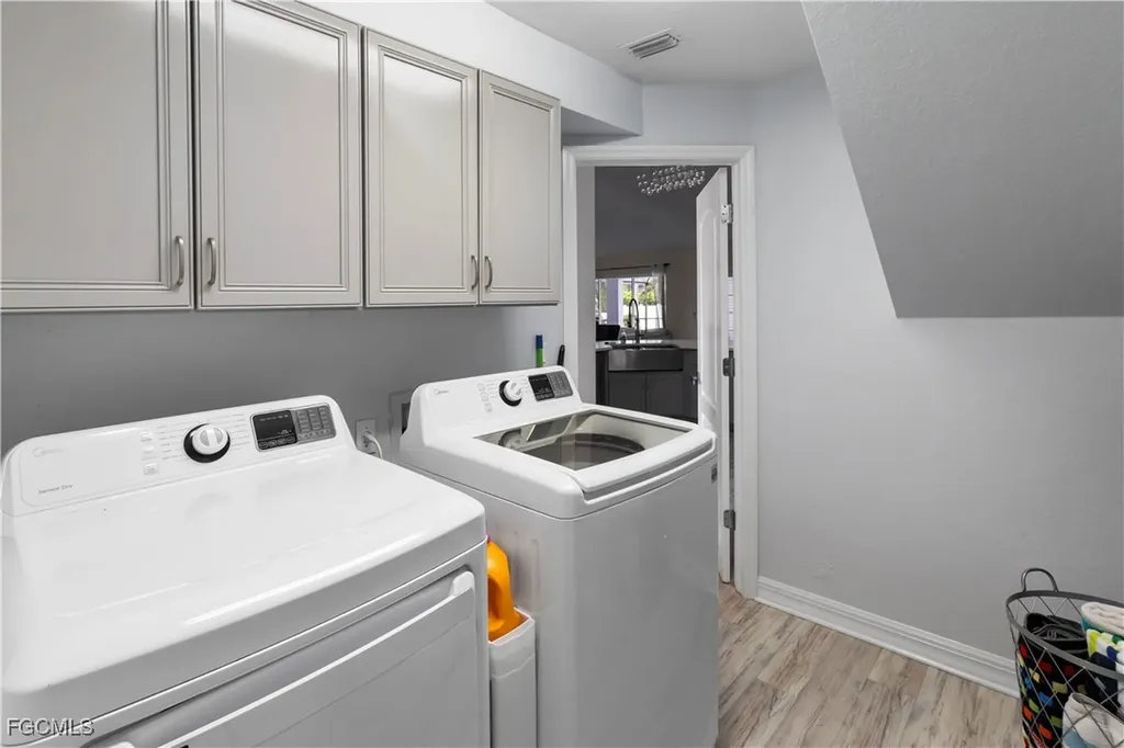 1905 SW 51st Terrace Cape Coral FL 33914