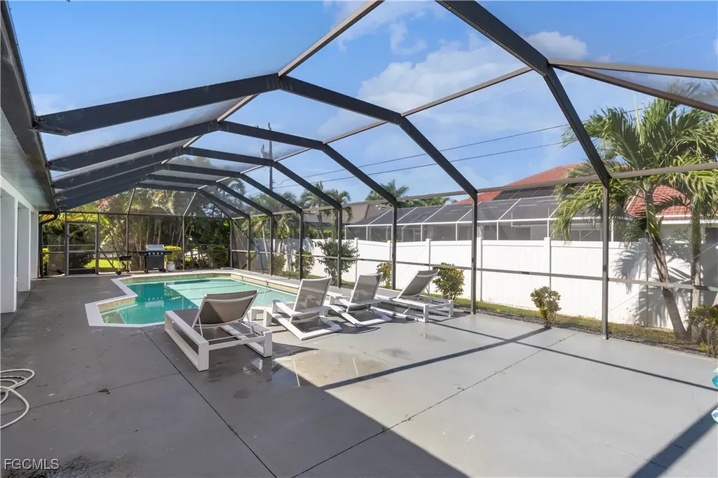 1905 SW 51st Terrace Cape Coral FL 33914