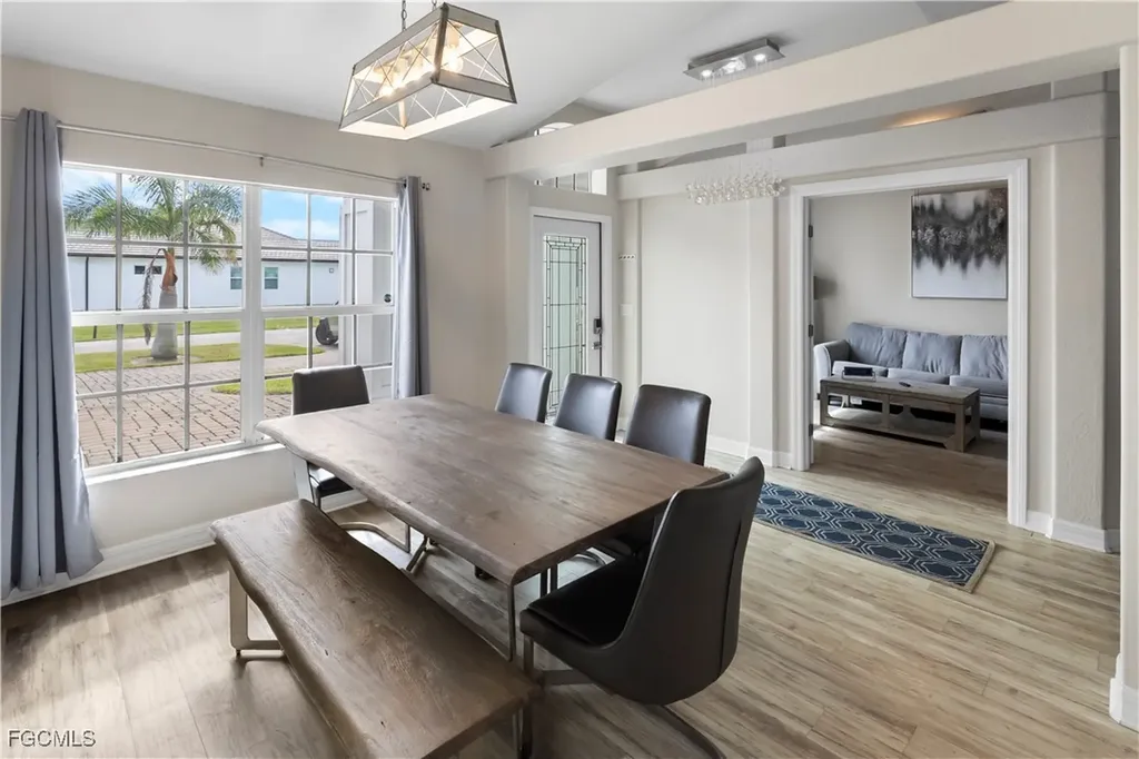 1905 SW 51st Terrace Cape Coral FL 33914