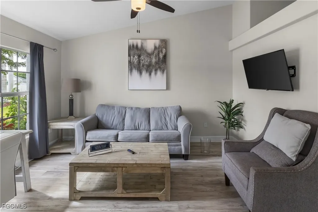 1905 SW 51st Terrace Cape Coral FL 33914