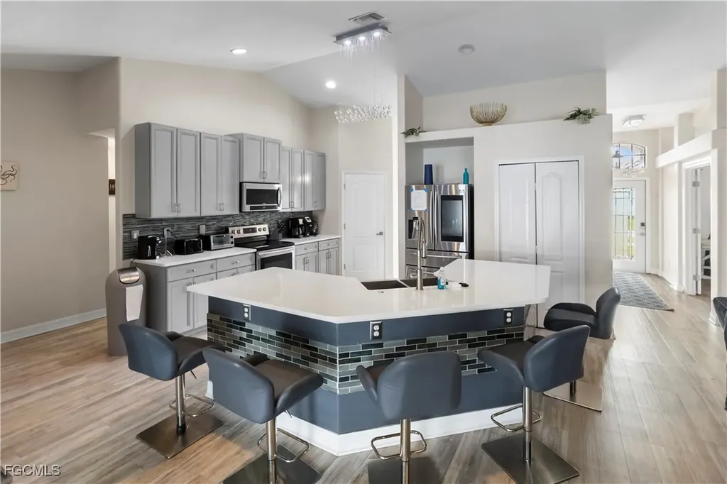 1905 SW 51st Terrace Cape Coral FL 33914