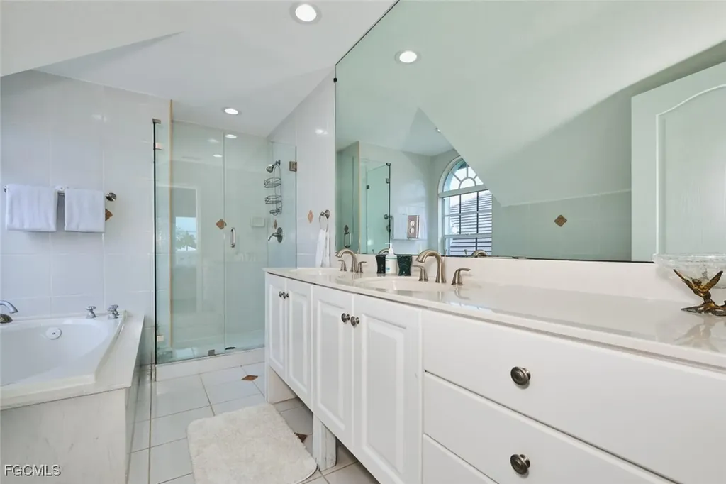 5318 Bayside Court Cape Coral FL 33904