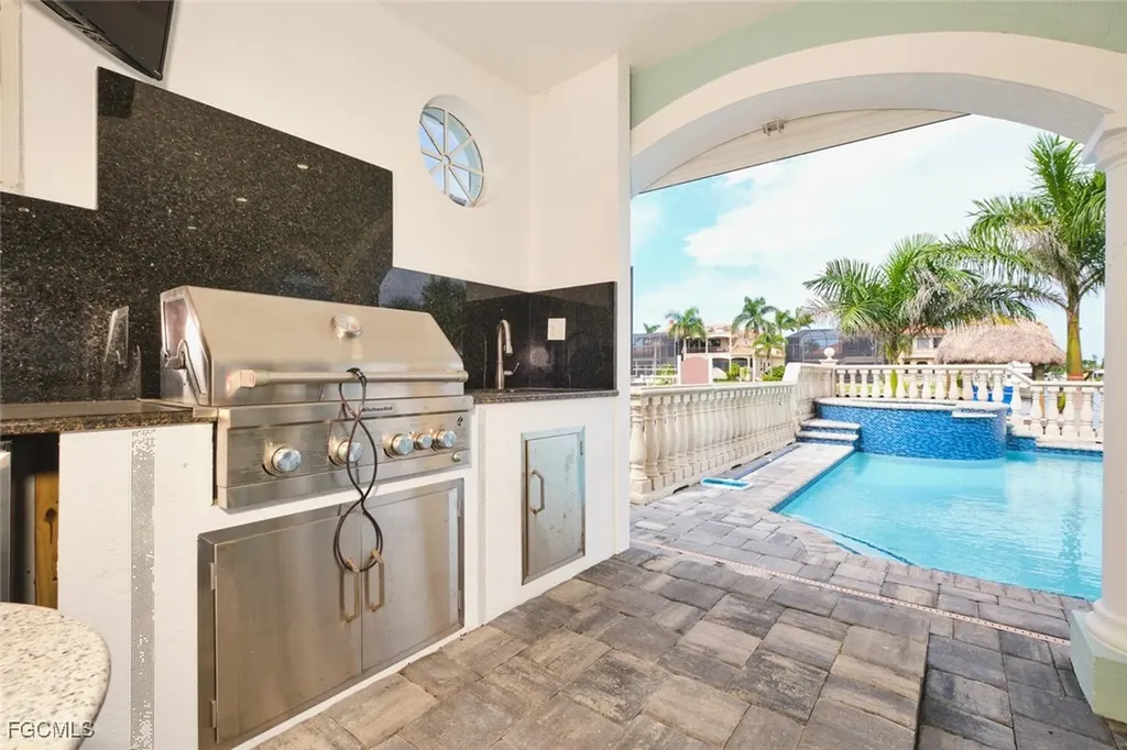 5318 Bayside Court Cape Coral FL 33904