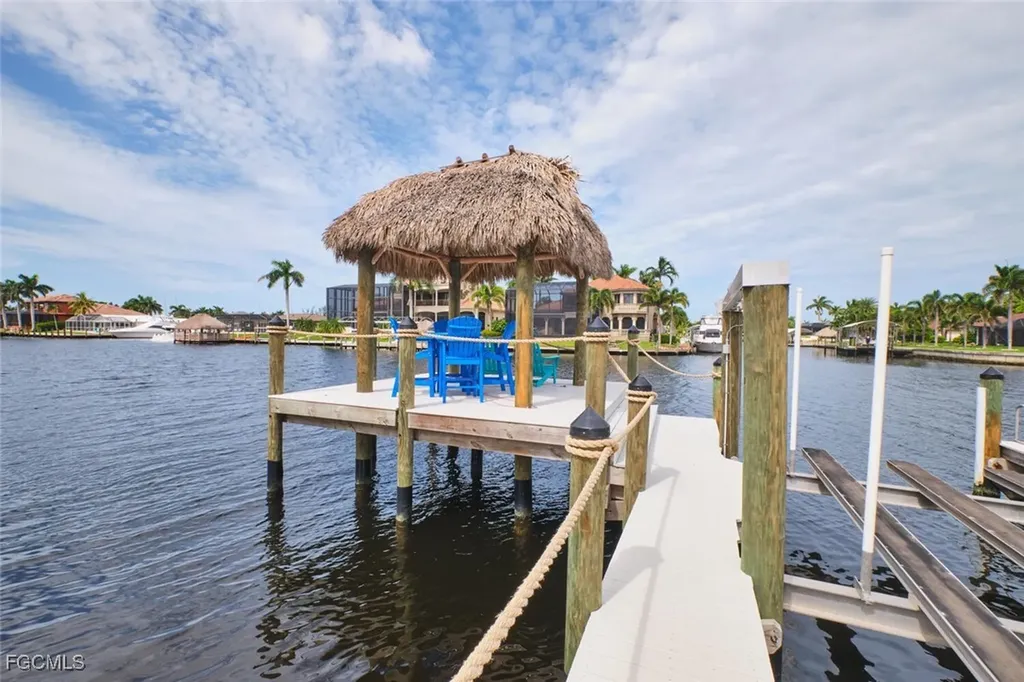 5318 Bayside Court Cape Coral FL 33904