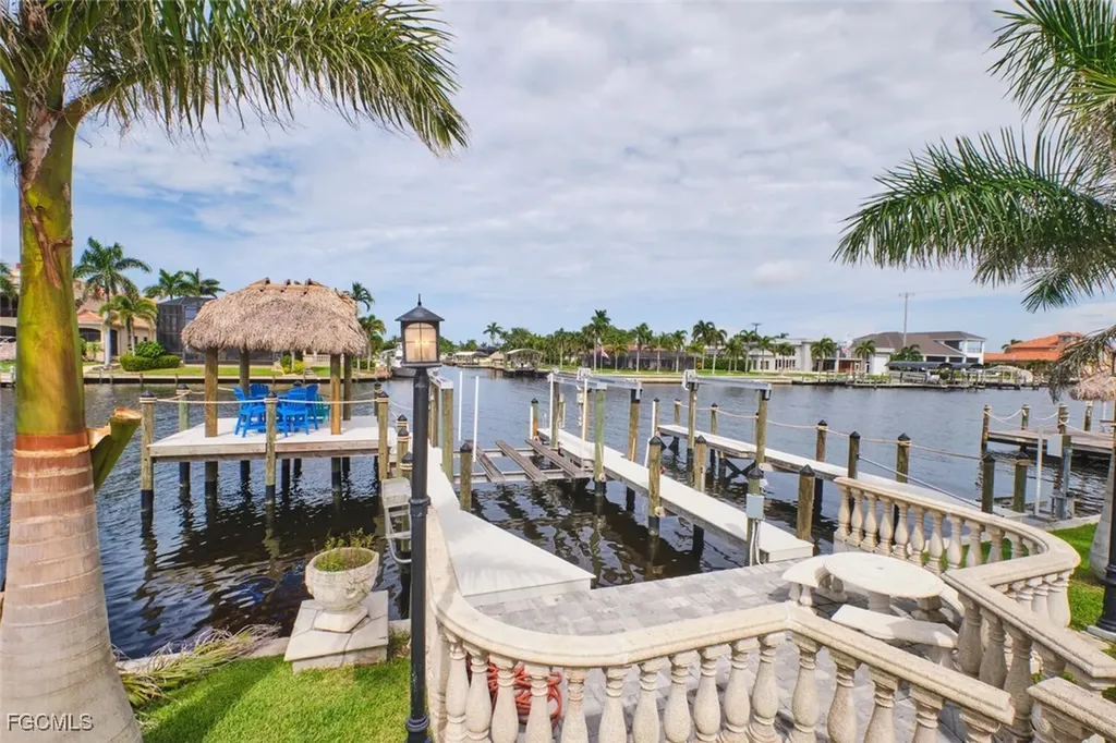5318 Bayside Court Cape Coral FL 33904
