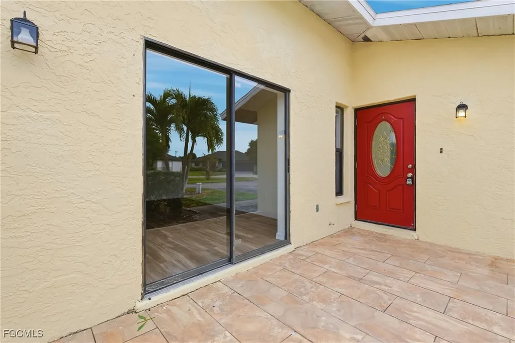 5117 SW 15th Place Cape Coral FL 33914