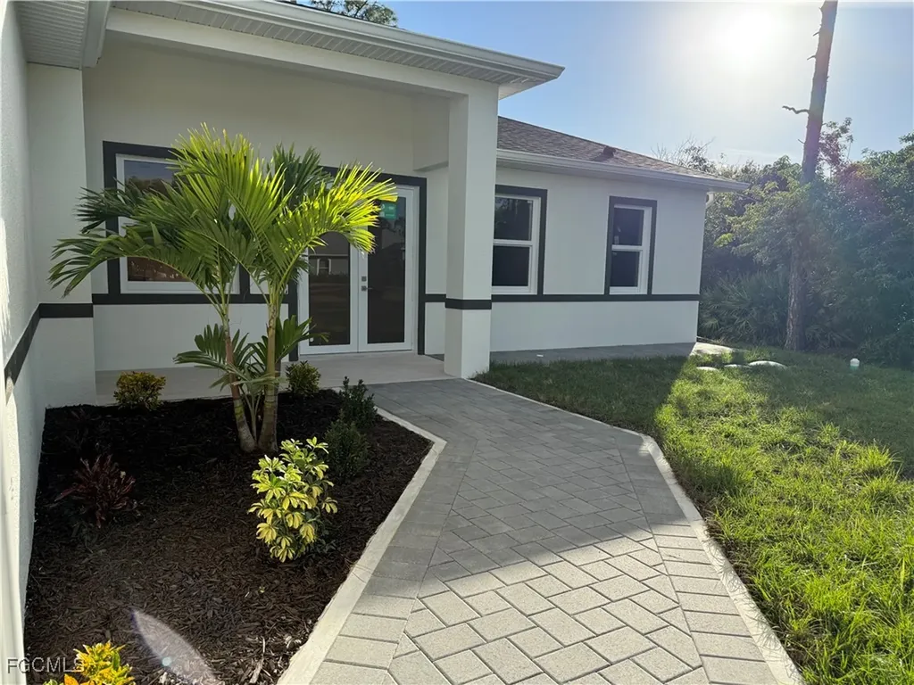 2715 10th Street W Lehigh Acres FL 33971