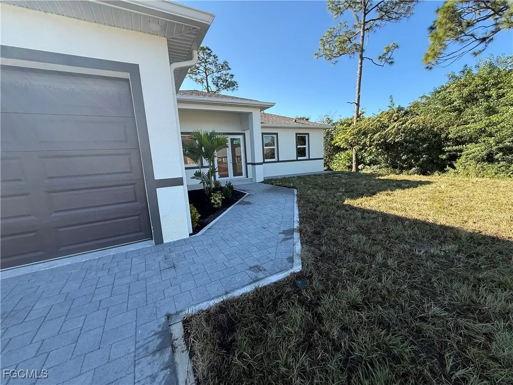 2715 10th Street W Lehigh Acres FL 33971