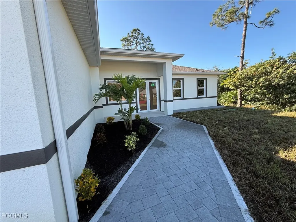 2715 10th Street W Lehigh Acres FL 33971