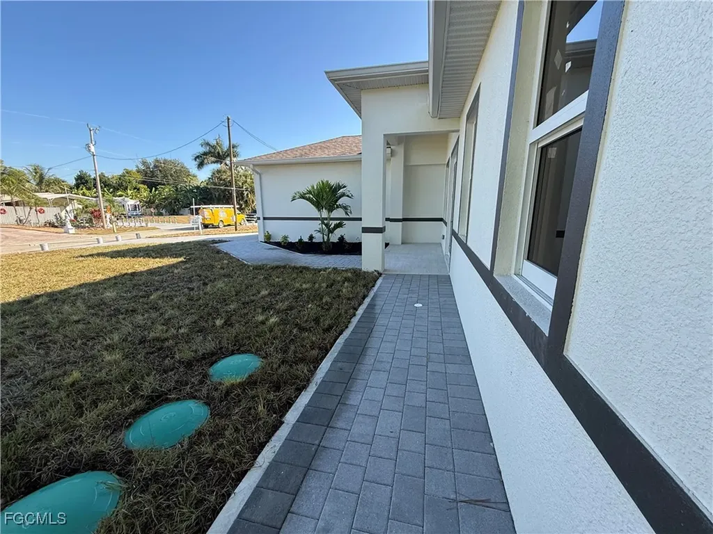 2715 10th Street W Lehigh Acres FL 33971