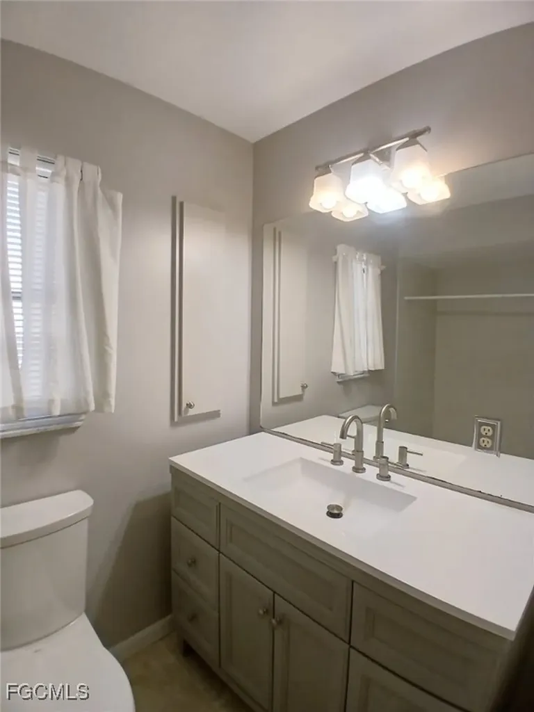 232 SE 24th Street Cape Coral FL 33990