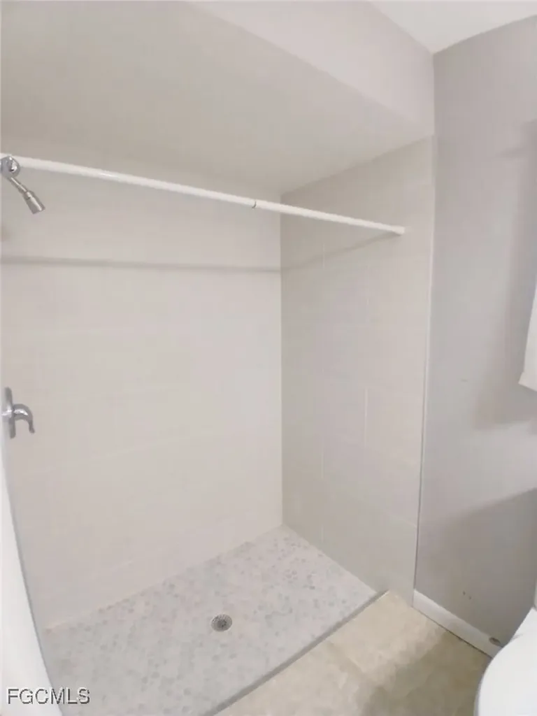 232 SE 24th Street Cape Coral FL 33990