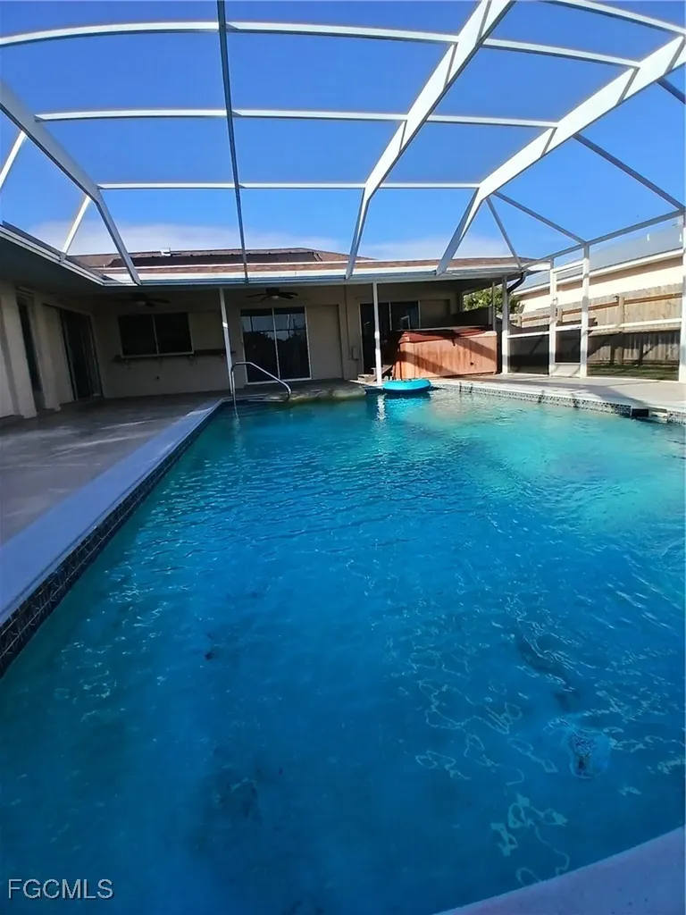 232 SE 24th Street Cape Coral FL 33990
