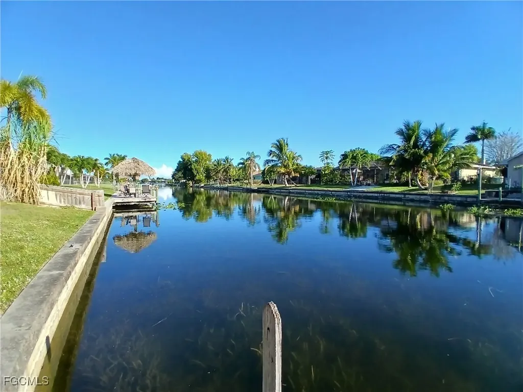 232 SE 24th Street Cape Coral FL 33990